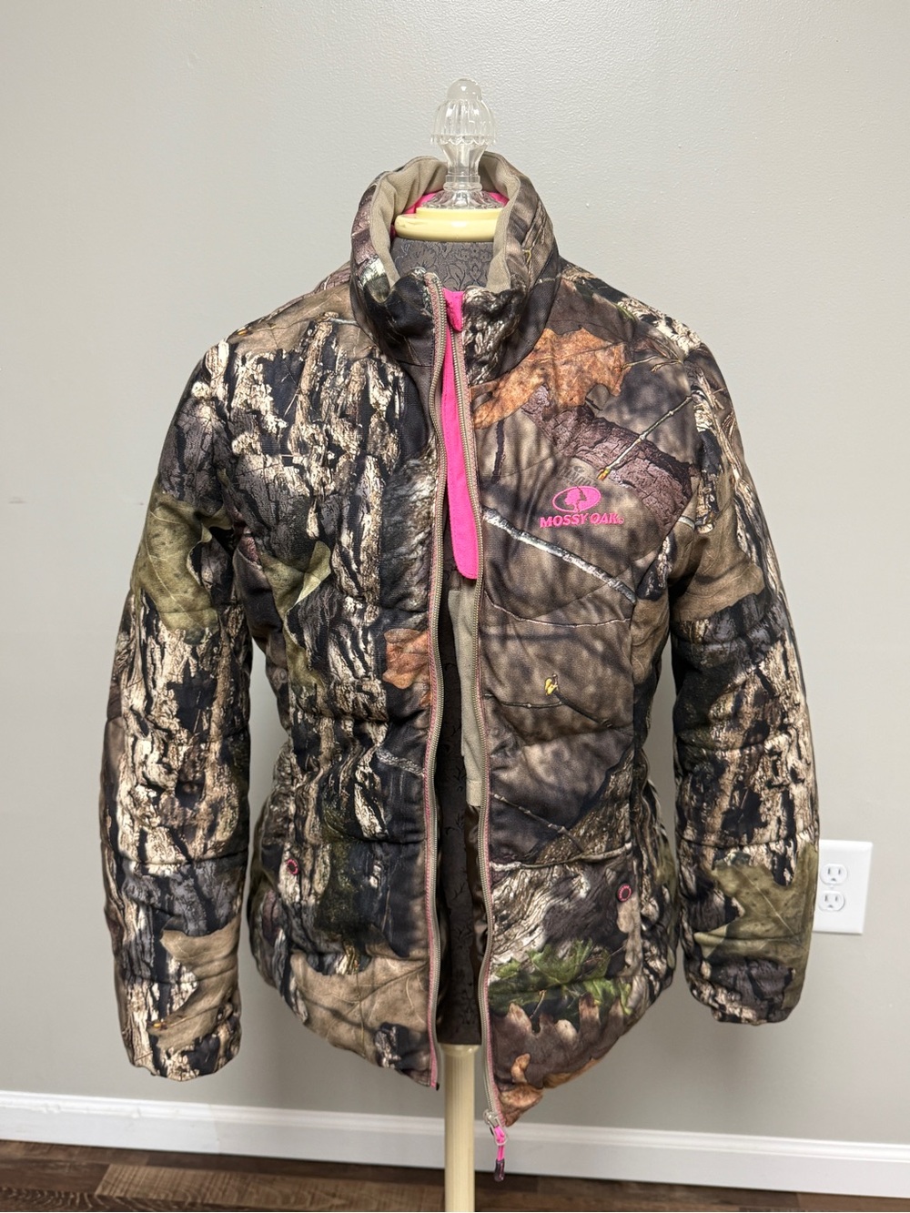 Mossy Oak womens' Pink-Accent RealTree Camo Puffer Jacket